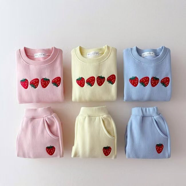 Conjunto de ropa unisex de otoño para bebés y niños, informal, con estampado de fresas bordadas, de manga larga, jersey y pantalones