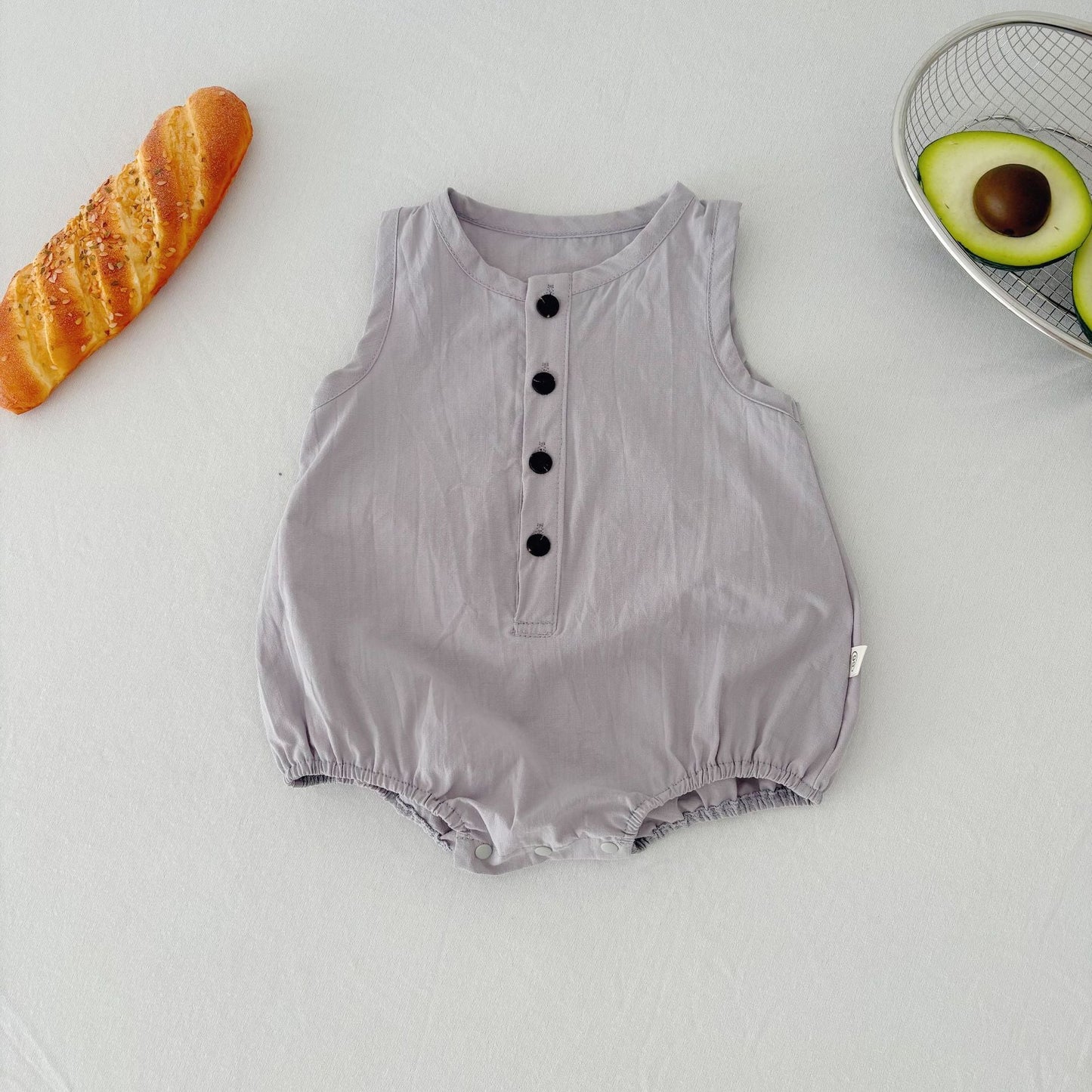 Monos finos de verano para bebé, unisex, sencillos, lisos, sin mangas y con abertura frontal.
