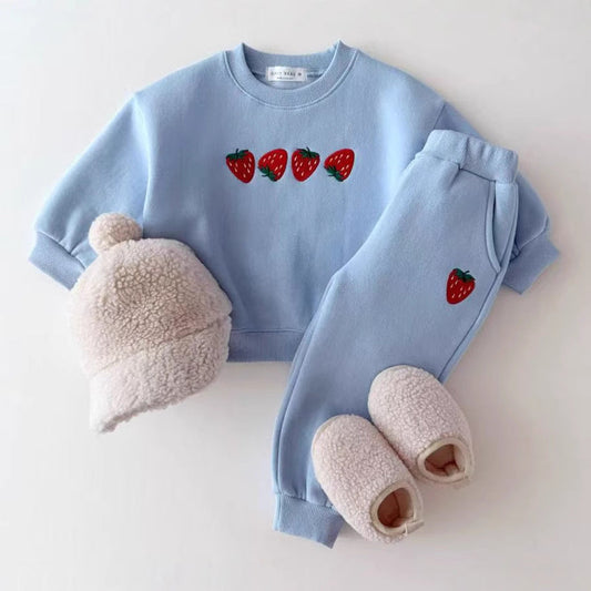 Conjunto de ropa unisex de otoño para bebés y niños, informal, con estampado de fresas bordadas, de manga larga, jersey y pantalones